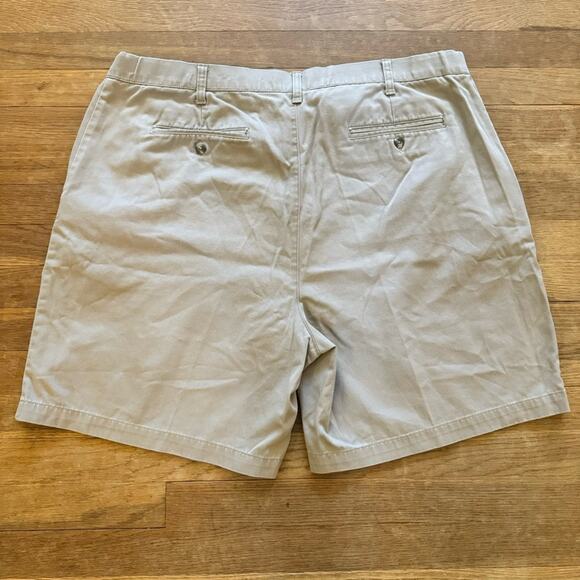 Croft & Barrow khaki golf casual shorts size 42
 b27 - Picture 5 of 5